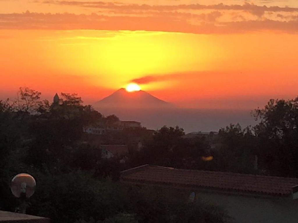 Hotel Il Vulcano Tropea Exterior foto