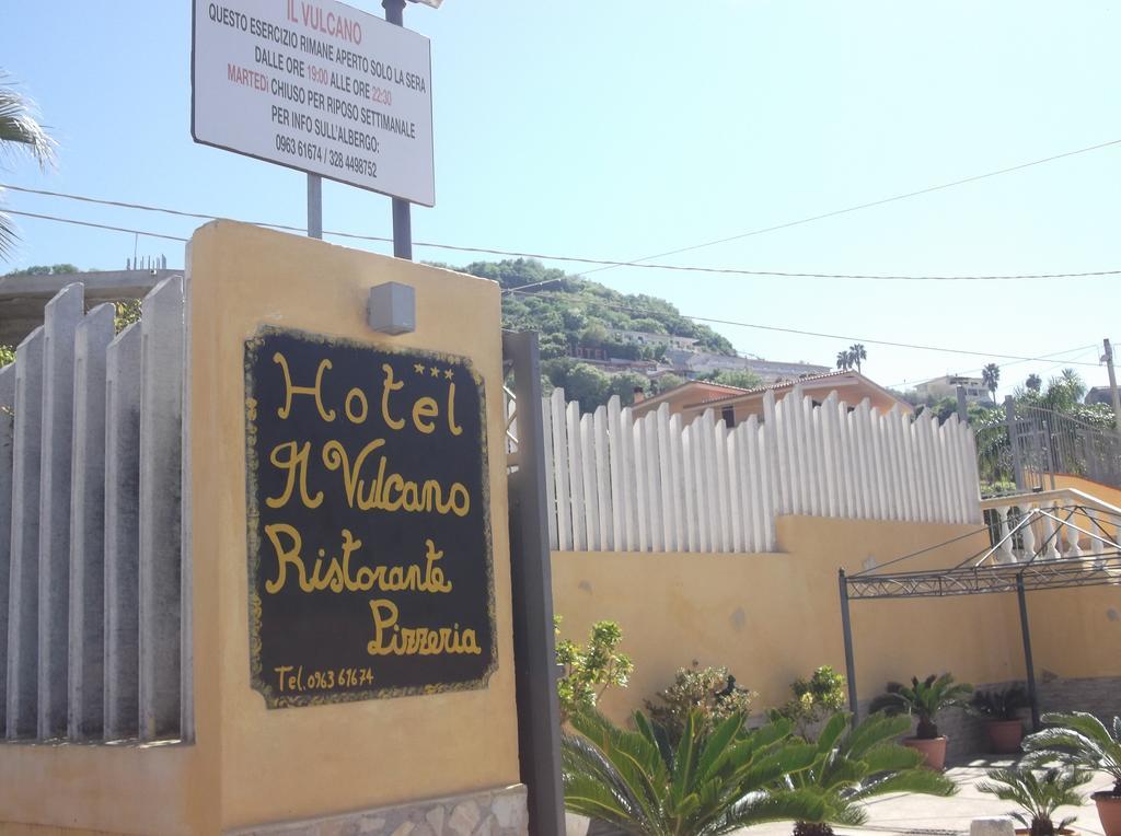 Hotel Il Vulcano Tropea Exterior foto