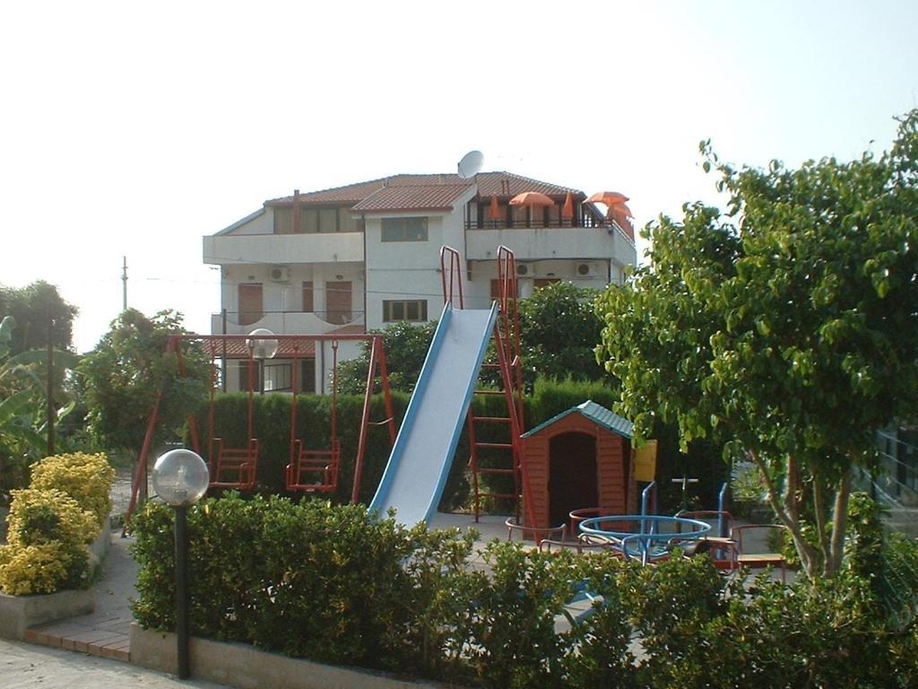 Hotel Il Vulcano Tropea Exterior foto
