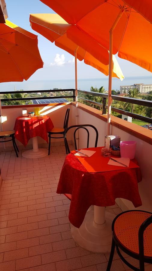 Hotel Il Vulcano Tropea Exterior foto